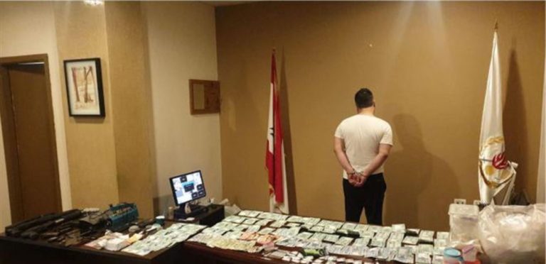 توقيف أحد المروجين الخطرين الذي ينشط في جبيل وكسروان… ضبط أسلحة ومخدرات بحوزته