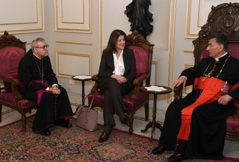 الراعي عرض والسفيرة الأميركية للأوضاع