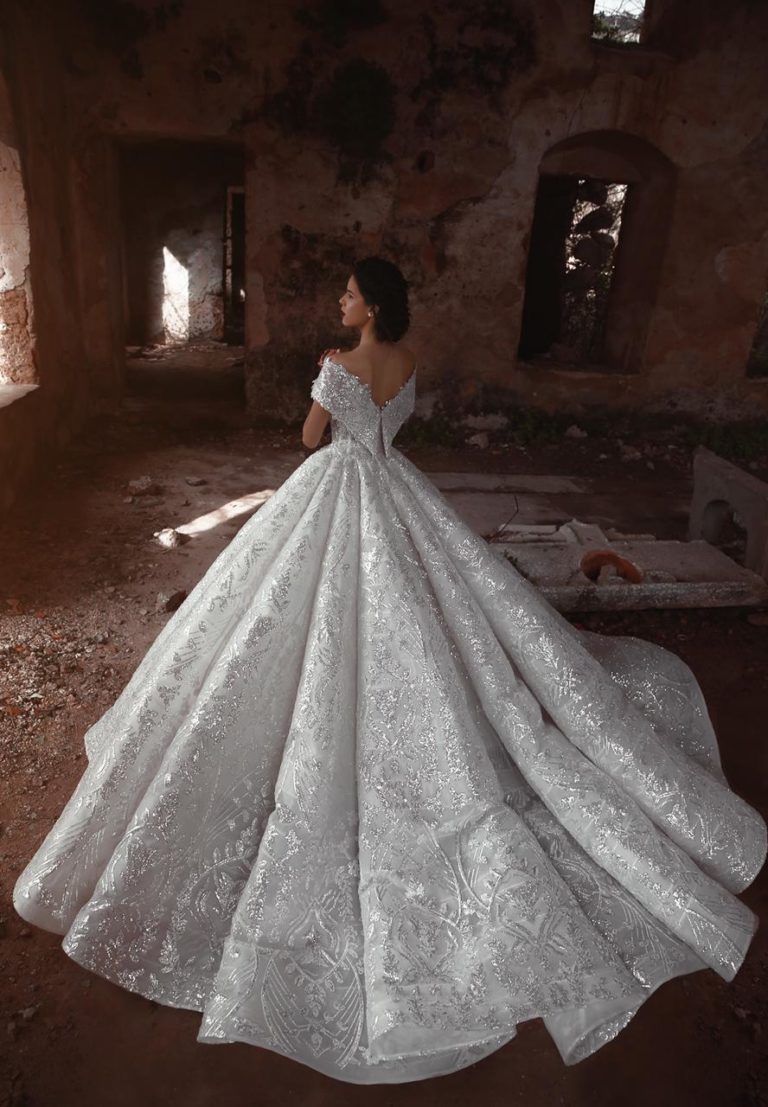 ندوى الأعور مؤمنة بلبنان… وهذه هديتها للعروس