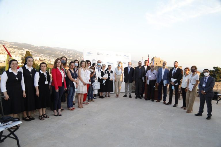 حلقة حوار لمناقشة التحديات للقطاع التعليمي في المركز الدولي لعلوم الانسان اليونيسكو – جبيل