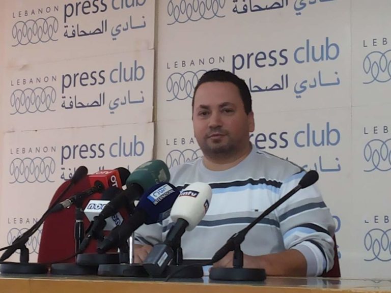 مختار شموت يحض الأهالي على استصلاح الاراضي وتربية الدواجن