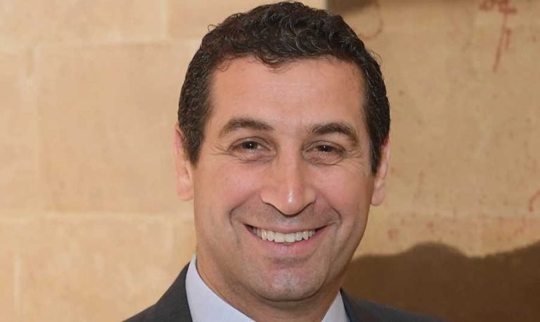 معلوف: لعدم خلط موقف باسيل بدعوة الرئيس الى اجتماع بعبدا