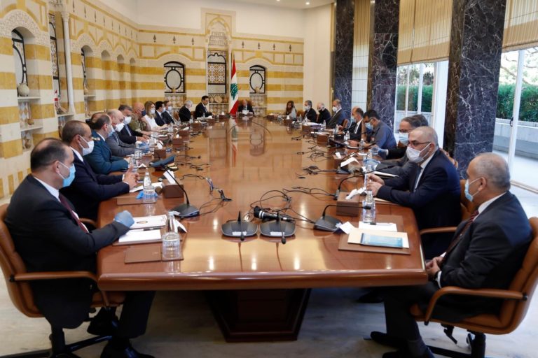 عون يتجاوز الدستور لتفعيل حكومة دياب