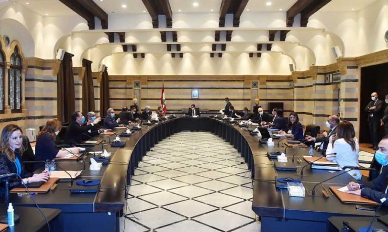 جلسة حكومية في السراي… دياب: لا مظلة فوق رأس أحد في مكافحة الفساد