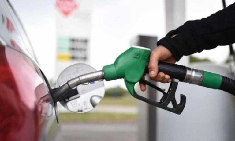 ‎بالفيديو-محطة محروقات تنجو من كارثة!