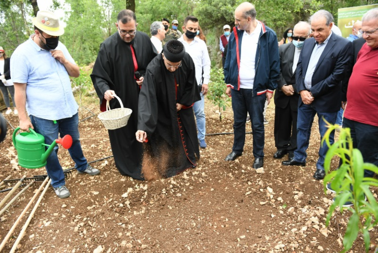 الراعي أطلق الدورات التدريبية الزراعية للشبيبة في اطار مبادرة أرضك كنزك: إذا فقدنا أرضنا فمن الصعب أن نجتمع كلبنانيين