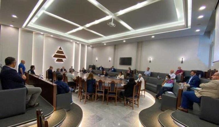 الكتائب: لتغيير السلطة كاملة وتحييد لبنان واستعادة قراره الحر