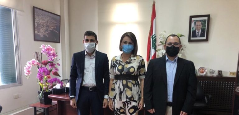 قائمقام جبيل تسلمت 2000 كمامة من هيئة الطوارئ المدنية