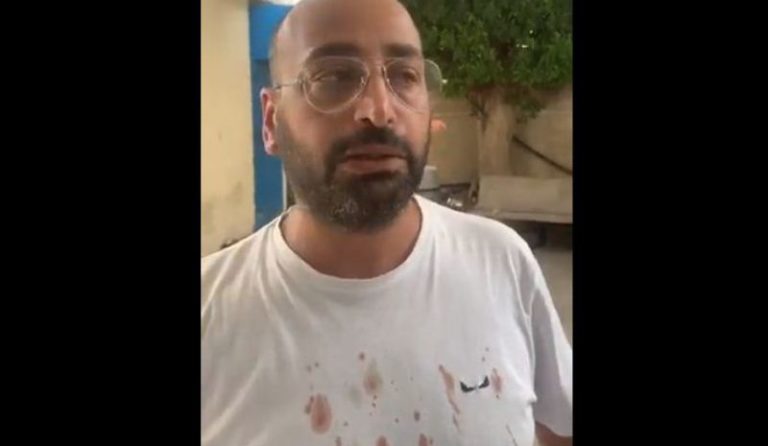 بالفيديو- التعرّض للناشطين شربل قاعي وروي كيروز في البترون