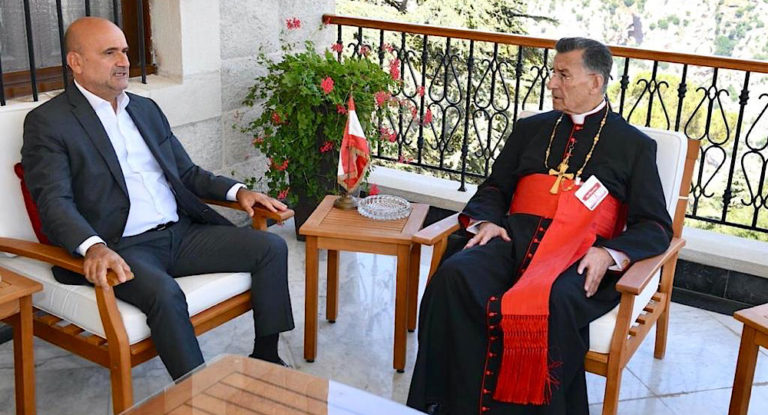 ابي رميا من الديمان : على لبنان الا يكون مع محور ضد آخر، ورسالته ان يكون جسر حوار.