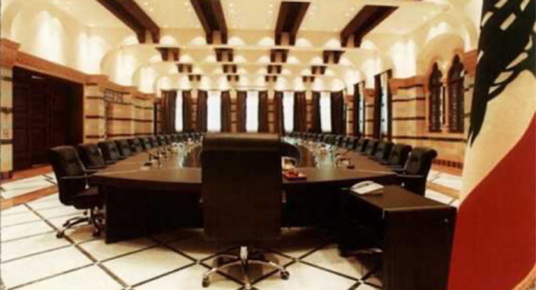 “ولادتها” حاجة ملحّة.. هل تولد الحكومة قبل عودة ماكرون إلى بيروت؟