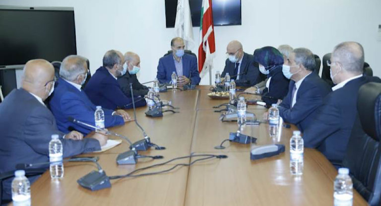 لجنة الصحة رفعت عبر الوزير حسن توصية بالاقفال لمدة اسبوعين وزير الصحة: وصلنا الى حائط مسدود عراجي: اقفال المطار ليس مطروحا