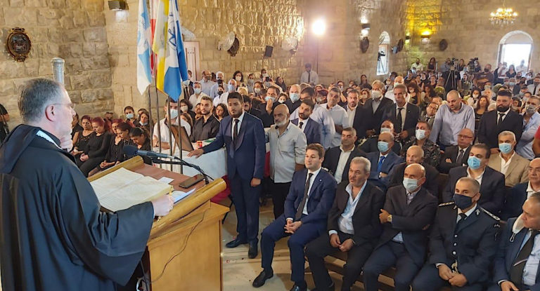 مشمش تودع ابنها الشهيد جو نون .