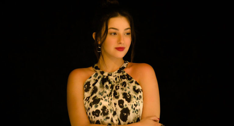 شانتال بيطار ترفع الصوت…”قومي يا بيروت”!