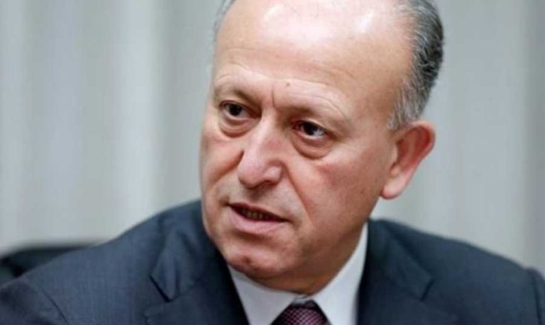 ريفي: من إنتُخب بقوة السلاح لا قرار له الإستقالة أشرف!