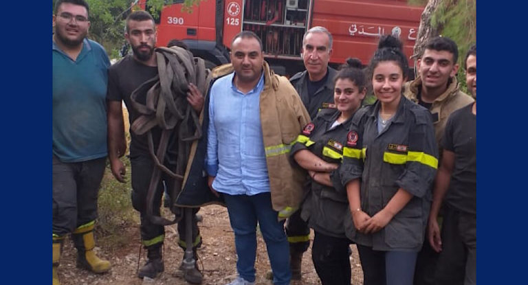 سمير  عساكر للدفاع المدني  : تحية لكم على كل نقطة عرق بذلتموه