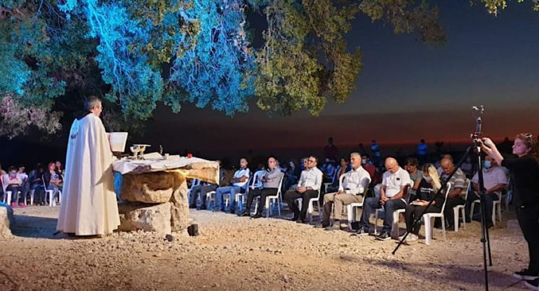 مركز ميفوق – القطارة ينتهي من تأهيل كنيسة مار سابا الاثرية