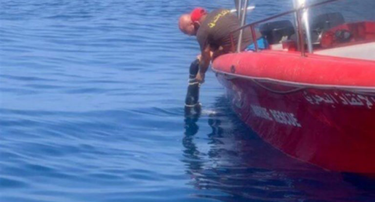 جثة مجهولة الهوية قبالة شاطىء عمشيت