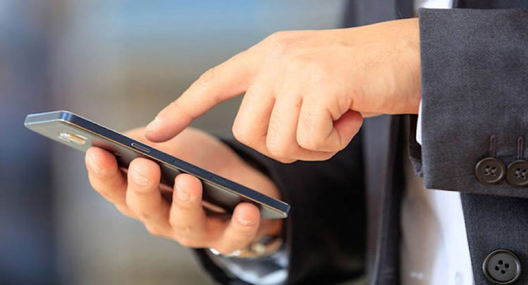 الوزير في مأزق.. شارك خطة الضربات  مع زوجته