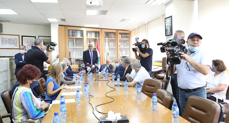 ‎نقابات المهن الحرة والاسمر من نقابة المحررين:  لحكومة سريعا ومعرفة مصير ودائع الناس ورفض رفع الدعم