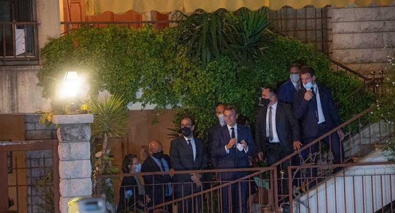 هدية من فيروز الى الرئيس الفرنسي… ماكرون: جميلة وقوية وهذا تعهدي لها