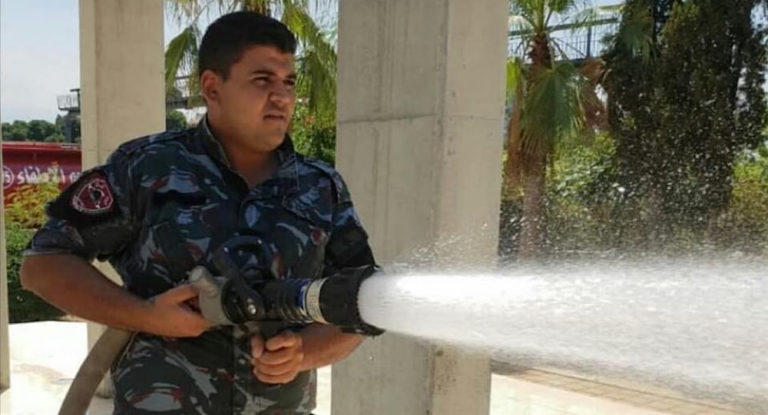 قلبي صار جوا بالمدفن… دق تلفون أهل الشهيد جو نون : لقينا شقفة تانية من جو