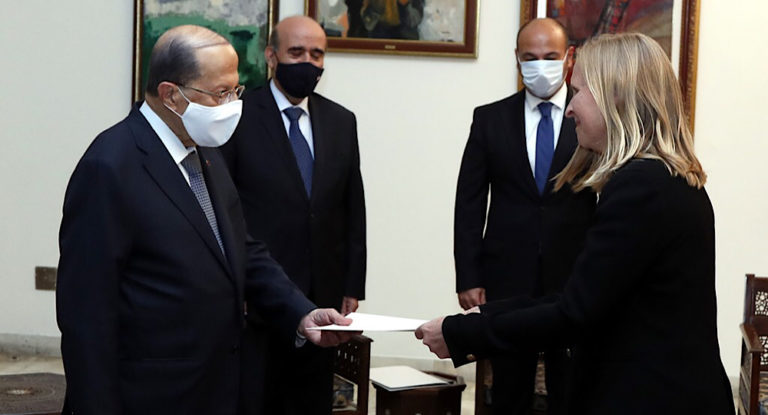 رئيس الجمهورية تسلم اوراق اعتماد سفراء كندا والنمسا وفرنسا وروسيا