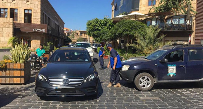 بلدية جبيل : محاضر ضبط بحق غير الملتزمين بإجراءات كورونا