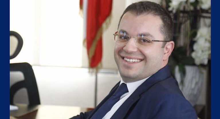 عبدو عتيق: قبلات إلى أمي وام اولادي والى كل أمهات بلادي