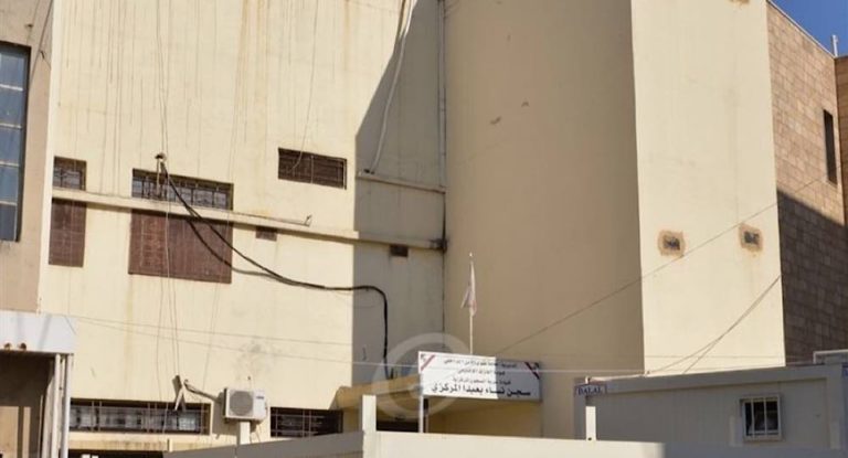 سجناء لبنان ينتظرون الغذاء وتسريع المحاكمات