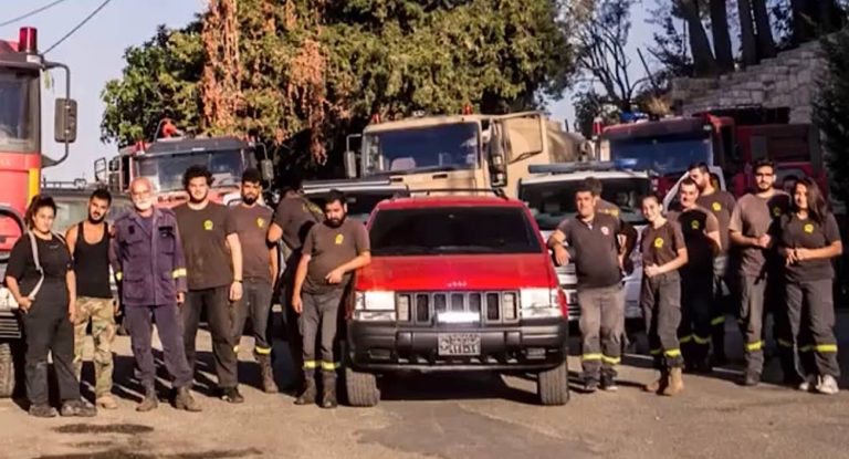 متطوعو الدفاع المدني في جاج نمور المنطقة