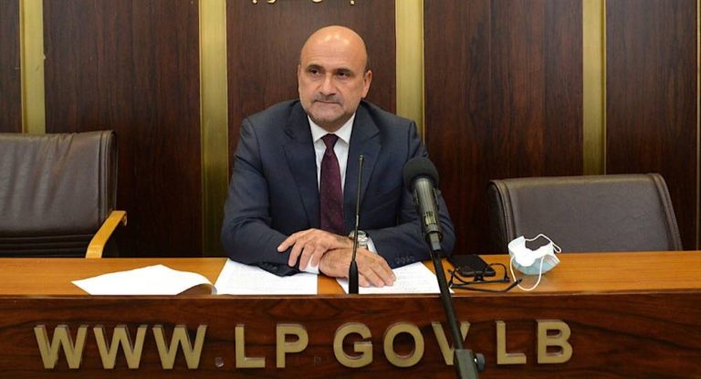 اقتراح من أبي رميا لإعفاء الآلات الزراعية من الضريبة على القيمة المضافة والرسوم الجمركية لمدة محدودة