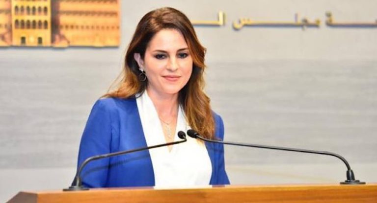 عبد الصمد اتصلت بفهمي وتأكيد على استثناء الإعلاميين من منع التجول كل الأيام بما فيها الآحاد