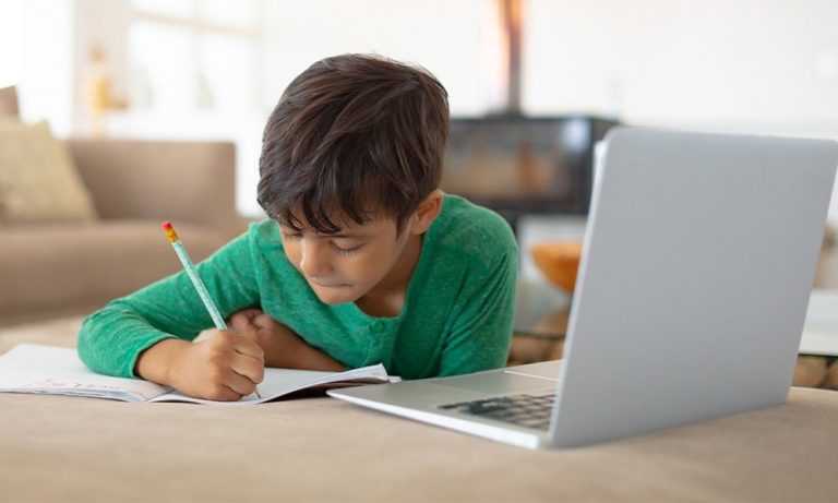 تأجيل بدء العام الدراسي لمدّة أسبوع