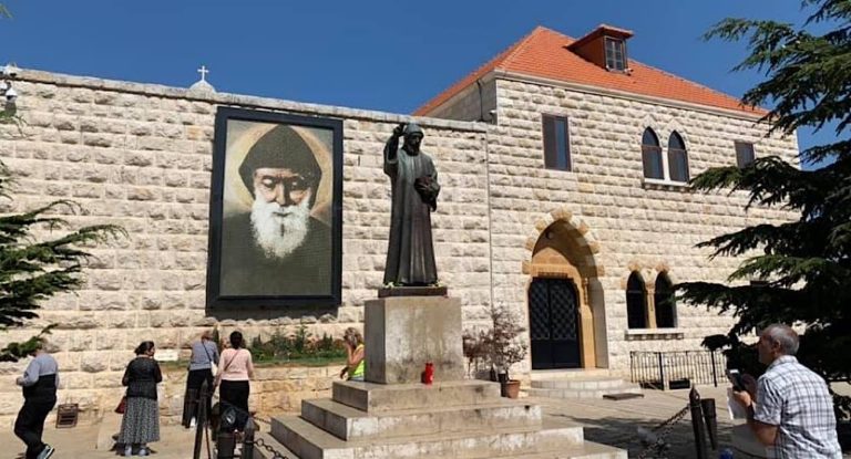 دير لمار شربل في فرنسا!