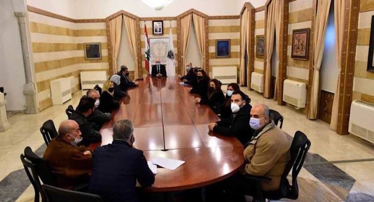 أهالي شهداء انفجار المرفأ: لاستدعاء الجميع من دون استثناءات أو غطاء