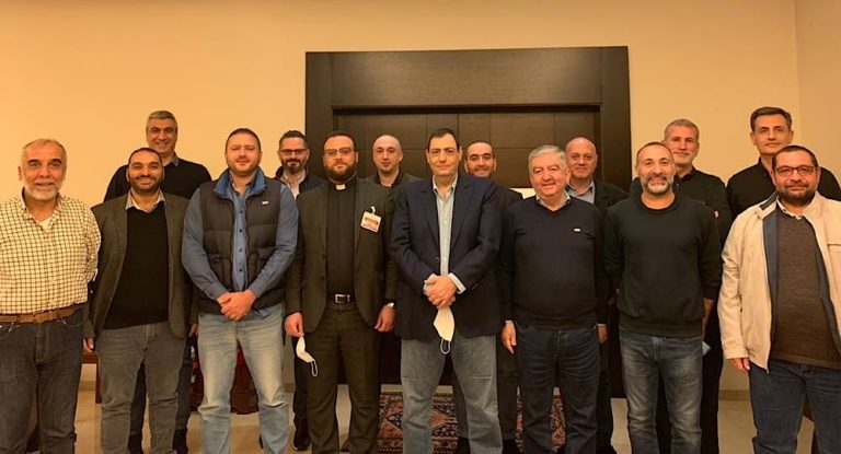 أكرم حلبي أعلن لائحته المكتملة لخوض انتخابات كرة السلة