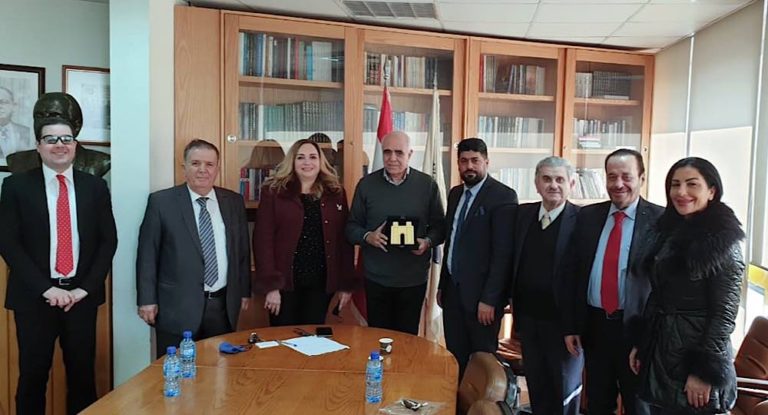 رئيس المركز العراقي الدولي للاعلام أبلغ القصيفي قرار انشاء جائزة بيروت للسلام والحوار تخليدا لضحايا انفجار 4 آب