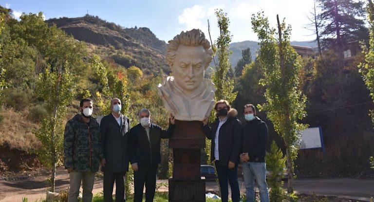 إزاحة الستار عن النصب التذكاري لجبران خليل جبران في بشري