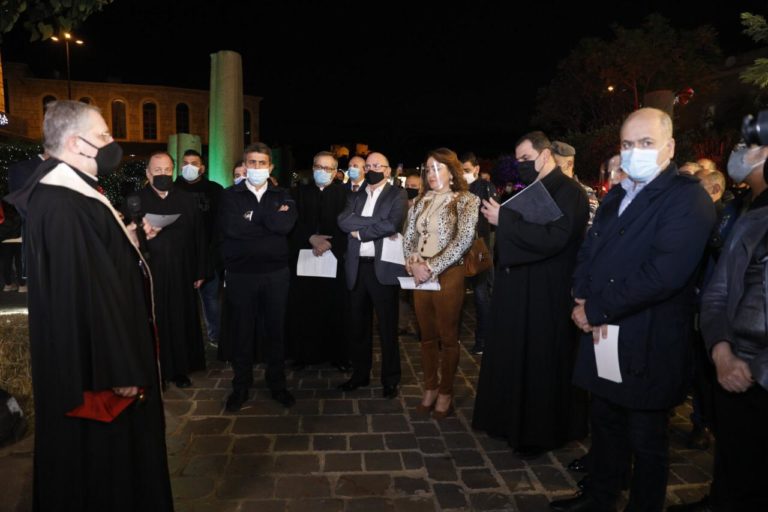 المطران عون ترأس رتبة تبريك مغارة الميلاد في جبيل: لنعيش جوهر العيد رغم الظروف اصعبة