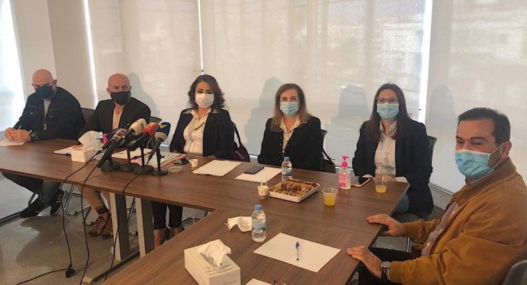 اطلاق مبادرة “صراع الحياة ضد وباء كورنا ” بمبادرة فردية من الفنان وجيه صقر