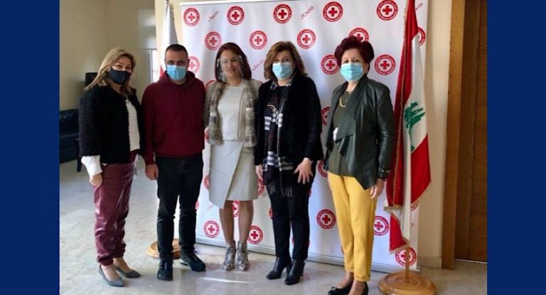 قائمقام جبيل زارت الصليب الاحمر في جبيل مثنية على جهودهم