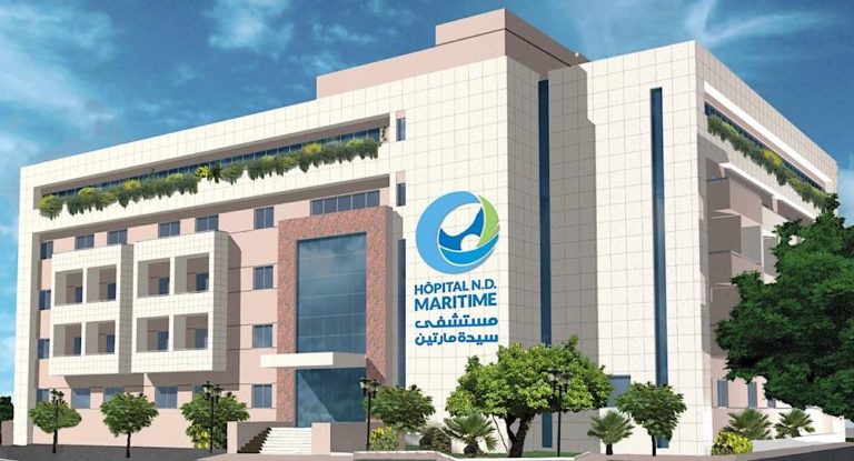 نعمة افرام يقدم جهازين للتنفس الاصطناعي لمستشفى سيدة مارتين -جبيل