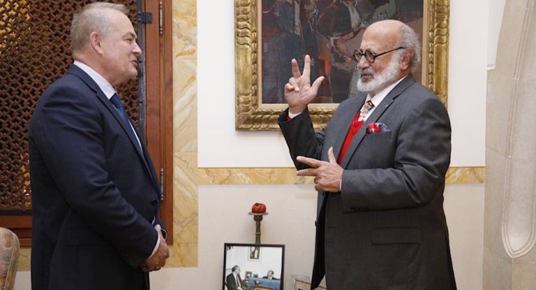 روجيه إده استقبل سفير روسيا: لتحقيق دولي في انفجار المرفأ لا محكمة دولية روداكوف: لا نتدخل في عمل القضاء ومستعدون للمساعدة