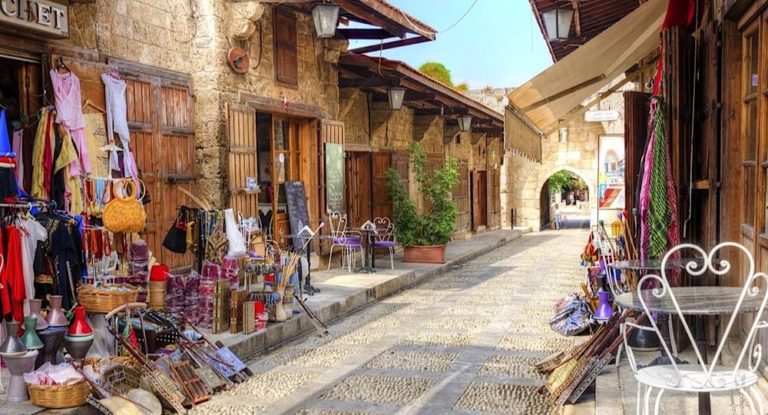 تجار جبيل:هل من يشعر بمعاناتنا؟