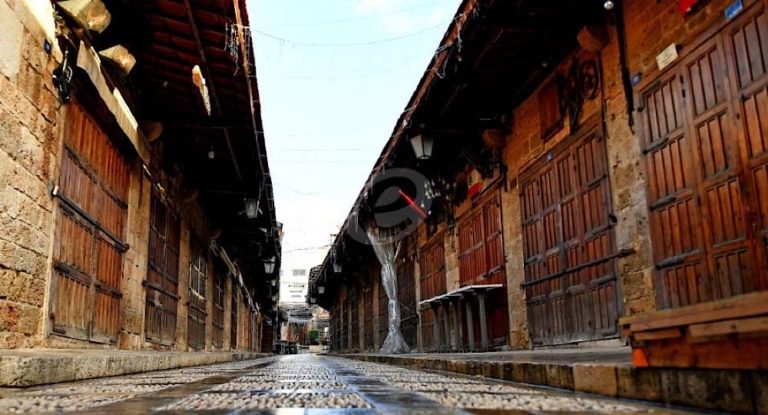 تجار مدينة جبيل يعلنون فتح أبواب محلاتهم ايام الاحاد