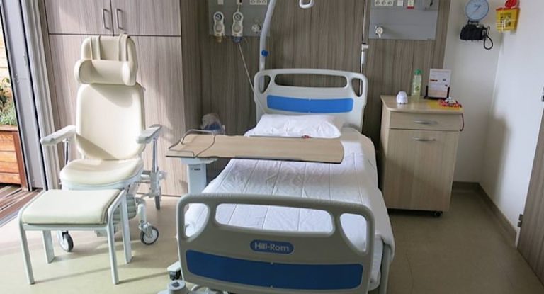 اجتماع طارئ… للحدّ من ارتفاع تكاليف الاستشفاء!