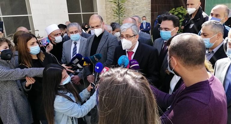 المجذوب أطلق وحسن حملة تحصين العائلة التربوية: خطوة أولى للعودة الآمنة إلى المدمج وزيرالصحة: اللقاحات كلها تؤمن الحماية والفعالية