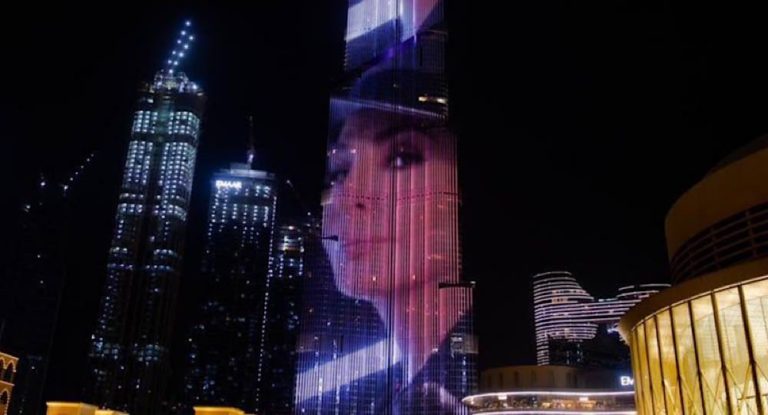 بالفيديو والصور -لأول مرّة … إضاءة برج خليفة بصور إليسا