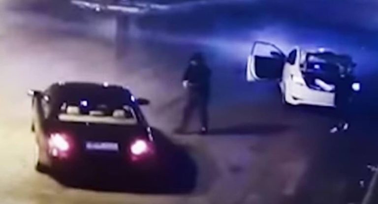 ما هي حقيقة الفيديو المتداول حول حصول عملية سلب بقوة السلاح في الزلقا ؟ شعبة المعلومات تكشف ملابسات القضية.